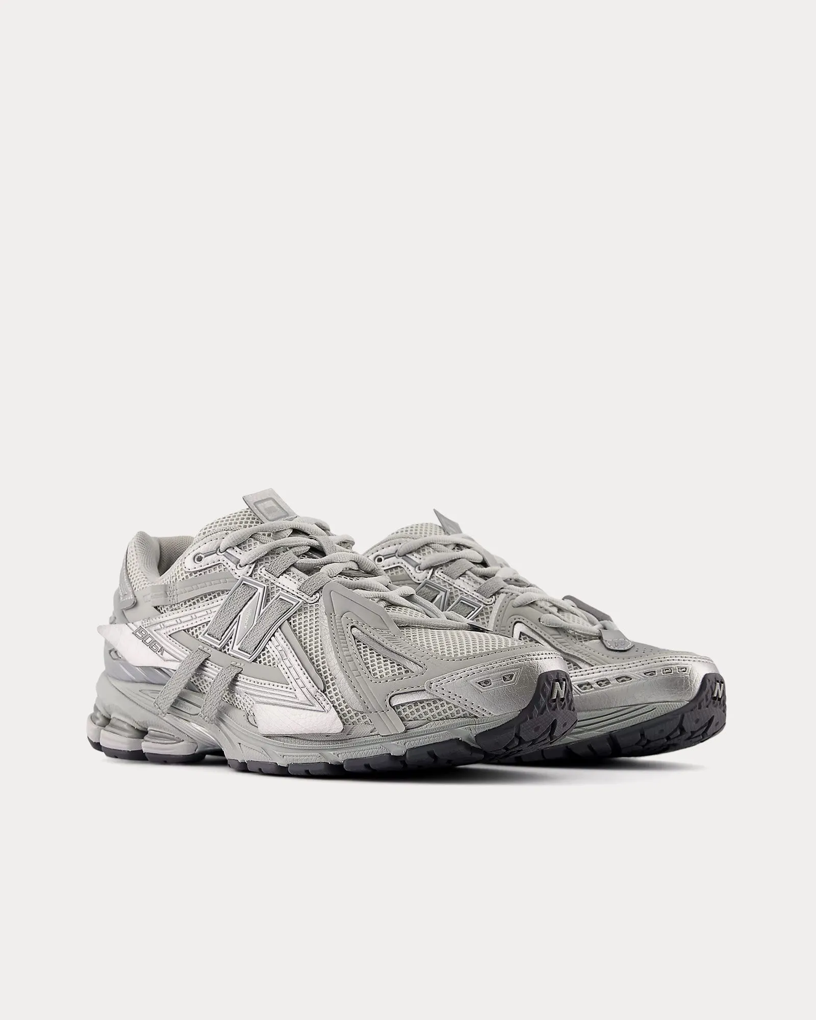 1906a Concrete / Silver Metallic / Brighton Grey Low Top Sneakers