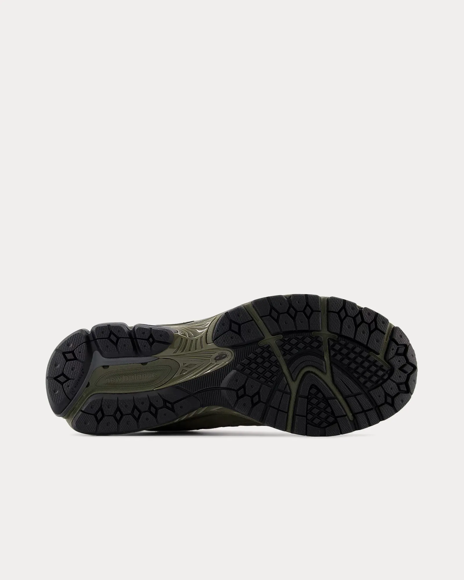 2002r Dark Camo / Dark Stoneware Black Low Top Sneakers