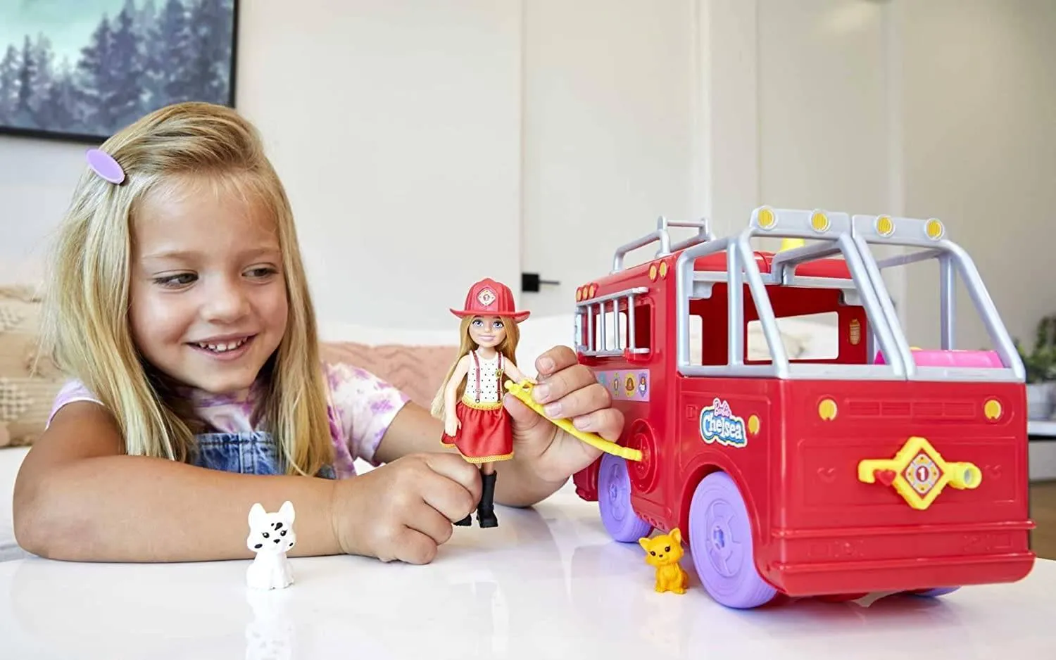 BarbieÂ Club Chelsea Firetruck HCK73