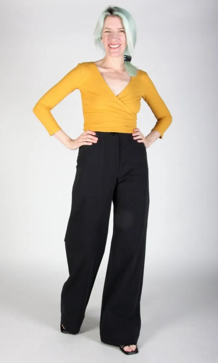 Birds of North America Illadopsis Pants (Black)