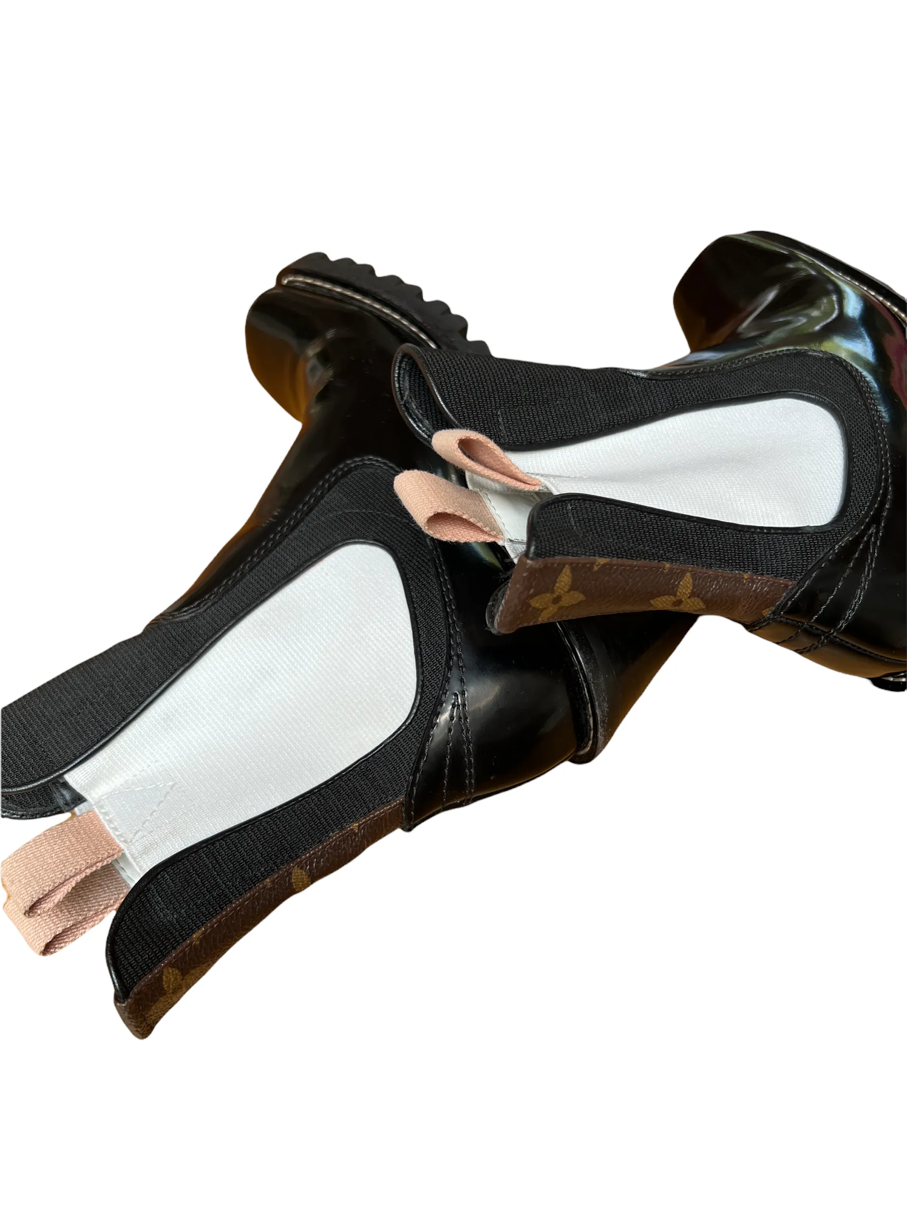 Chelsea Boots - 6.5