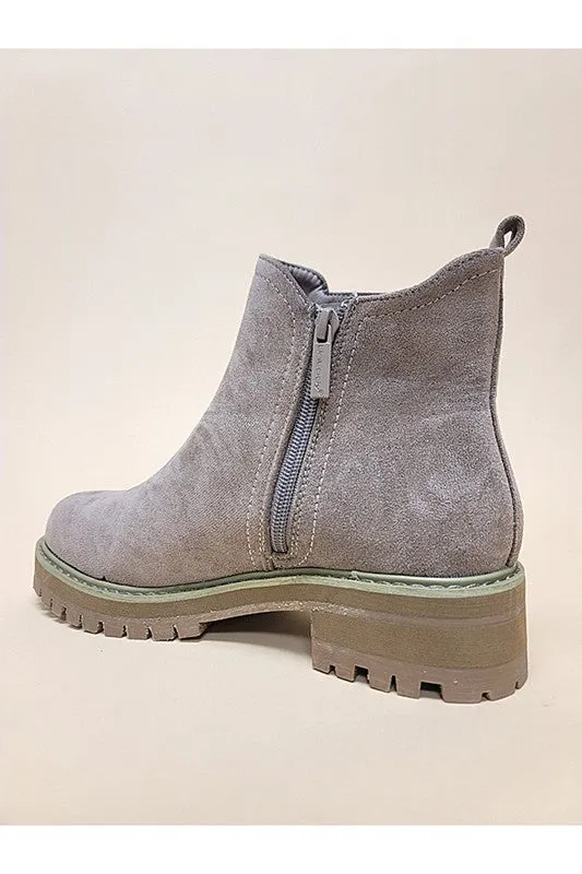 Chelsea Pull On Ankle Boots-Zip Up