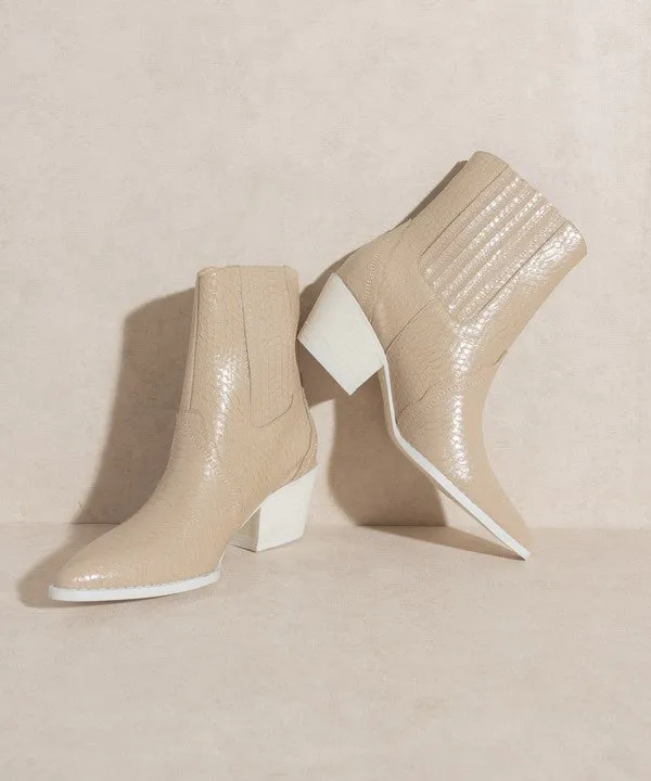 Dawn - Paneled Western Heeled Bootie