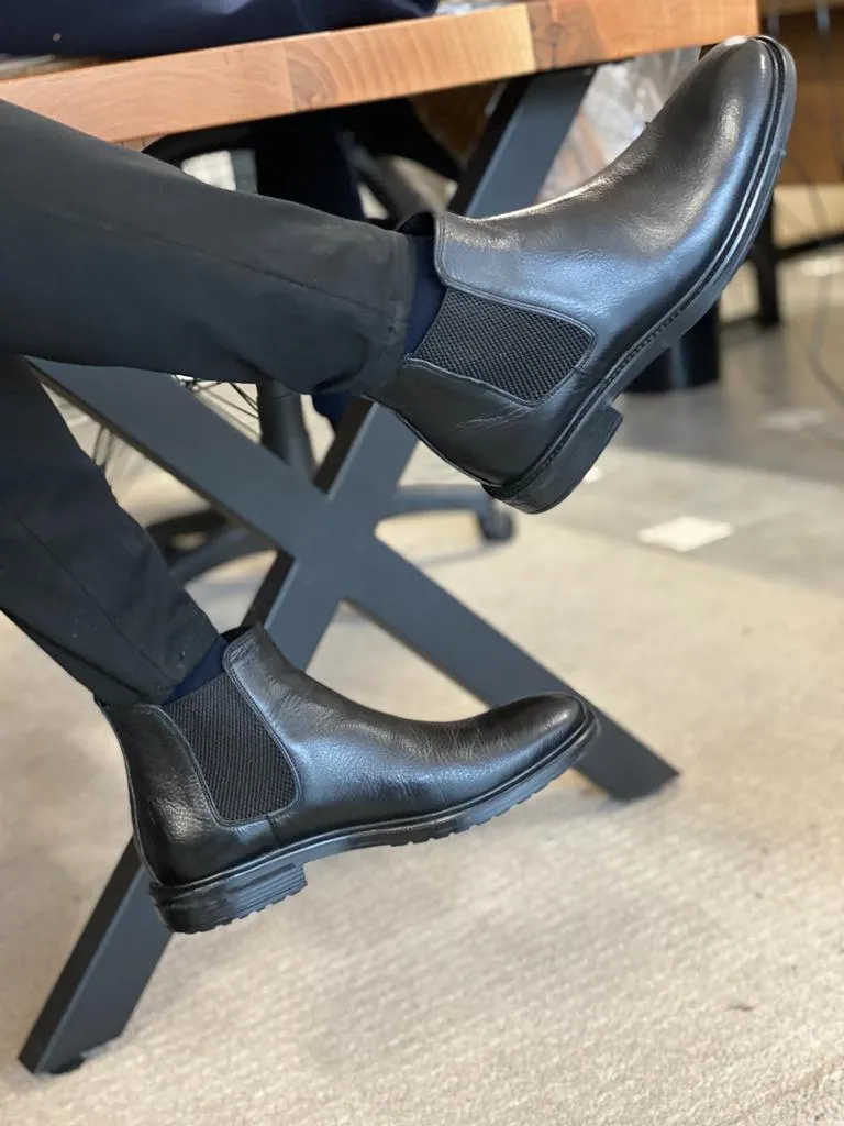 Grant Genuine Leather Rubber Sole Black Chelsea Boots