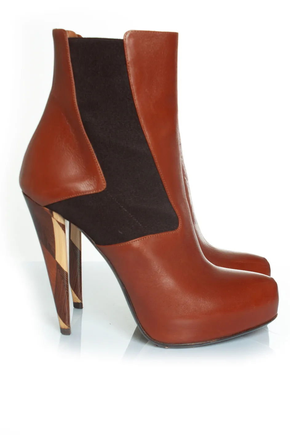 hidden platform boots in cognac leather
