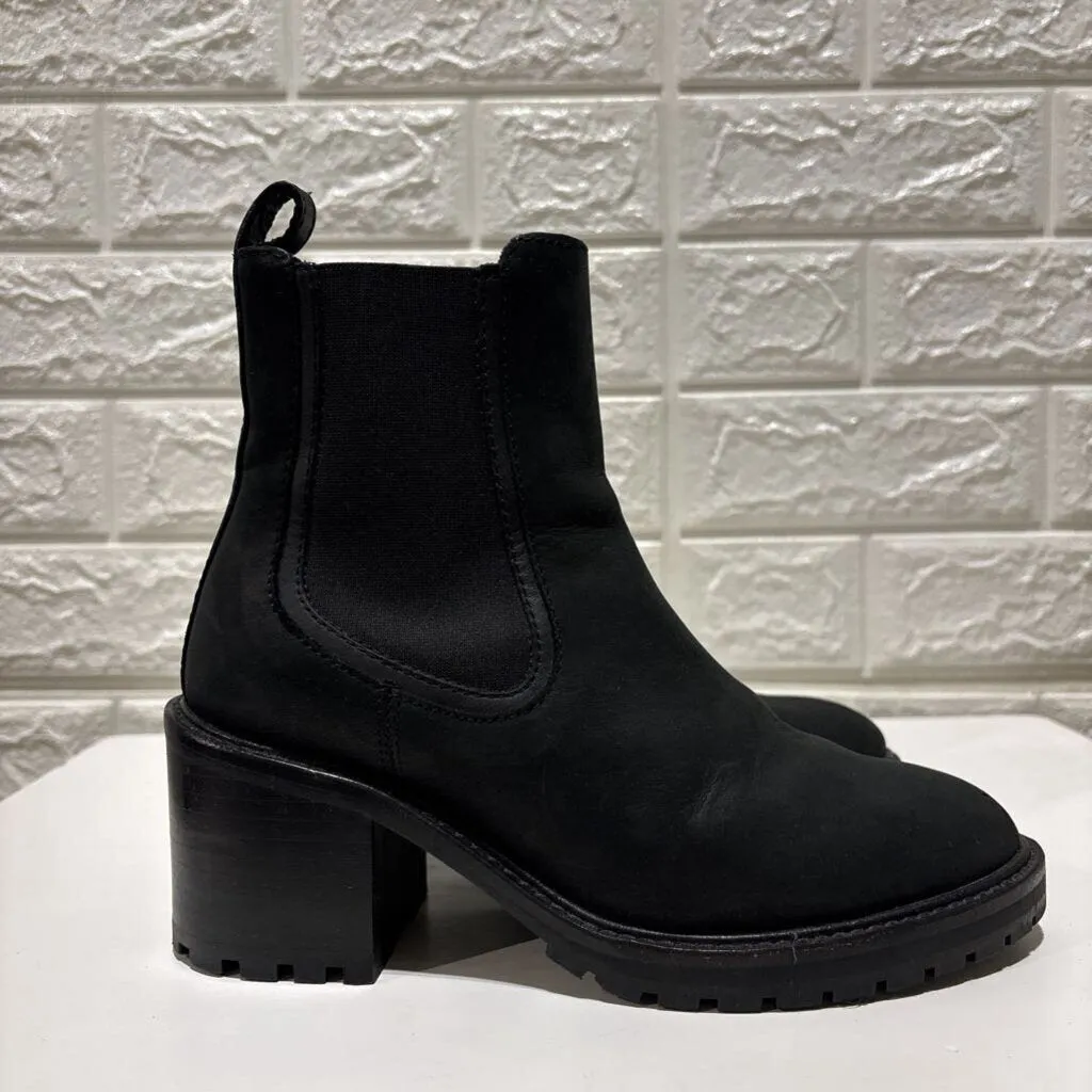 Knockout Matte Ankle Chelsea Boots