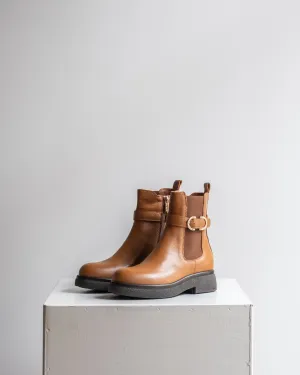 LEATHER CHELSEA BOOTS