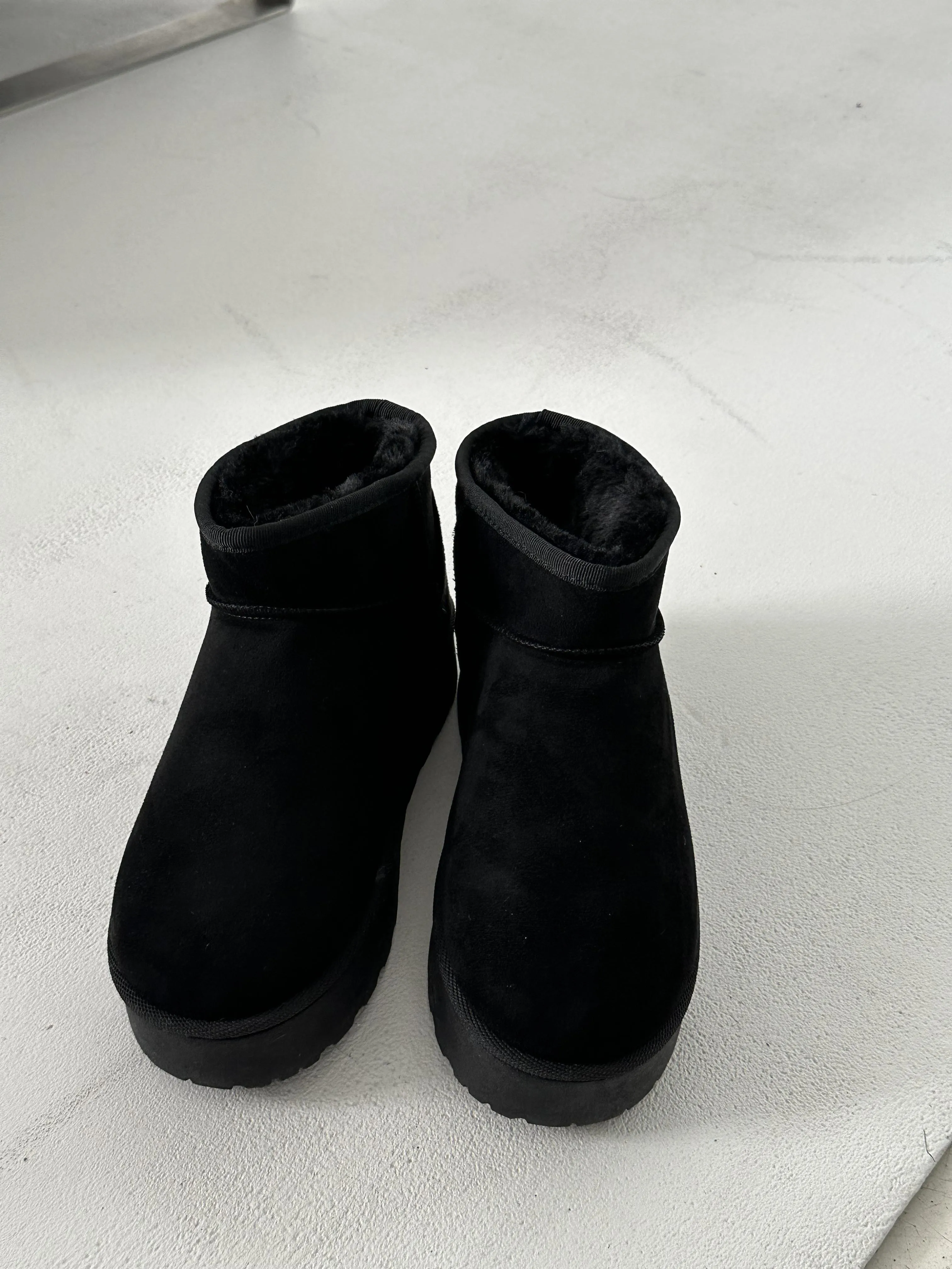Manila teddy boots with plateau sole and braided details - Black