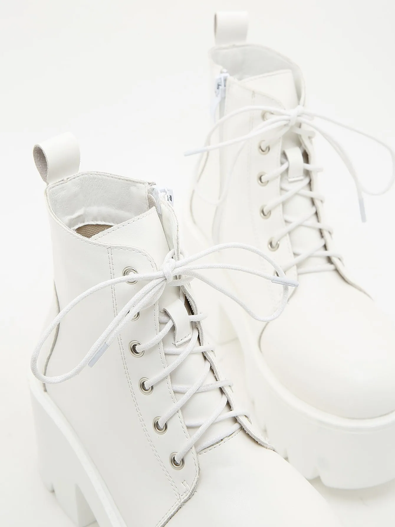 Minimalist Lace-up Front Platform Chunky Boots