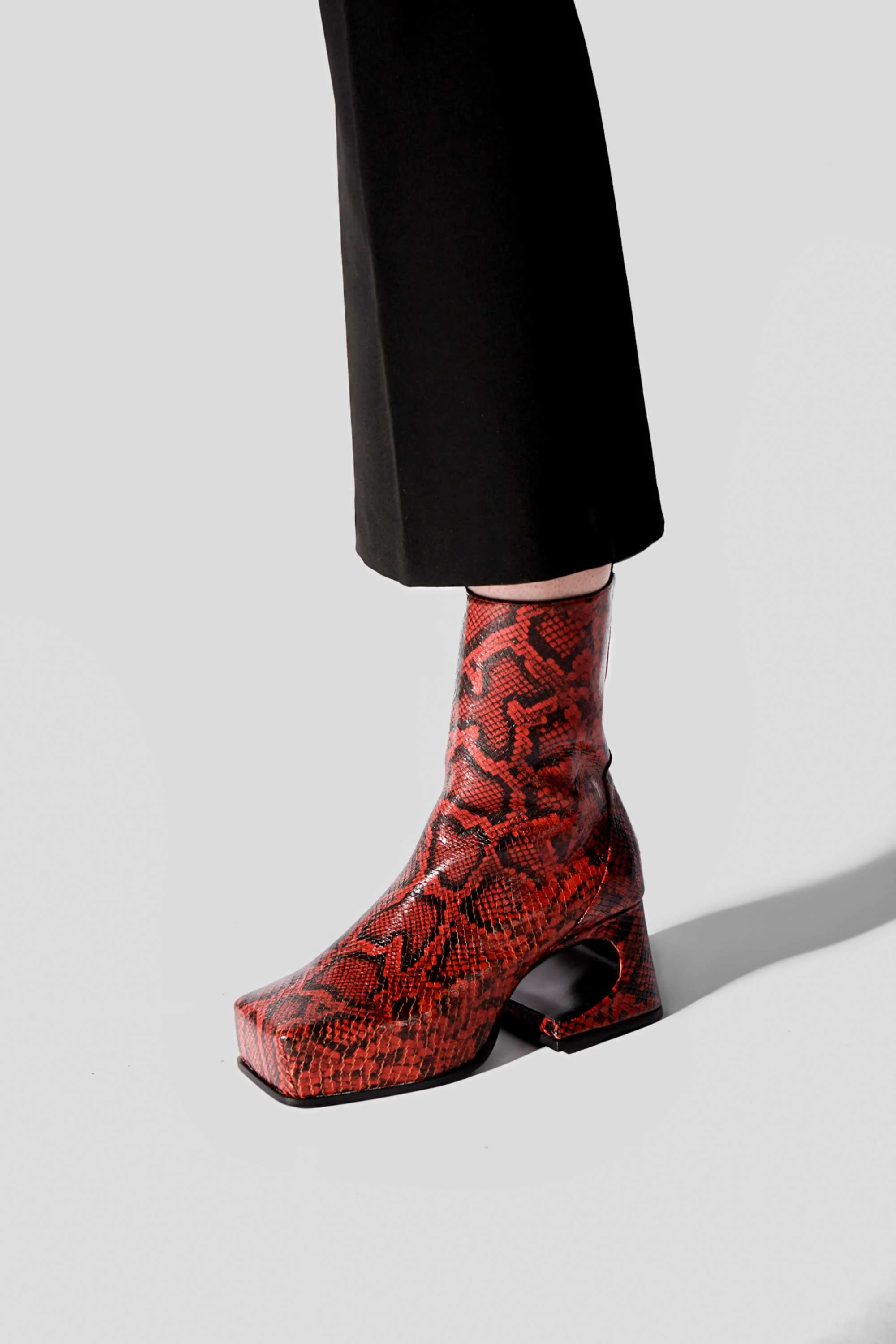 RED SNAKE ROXY BOOTS
