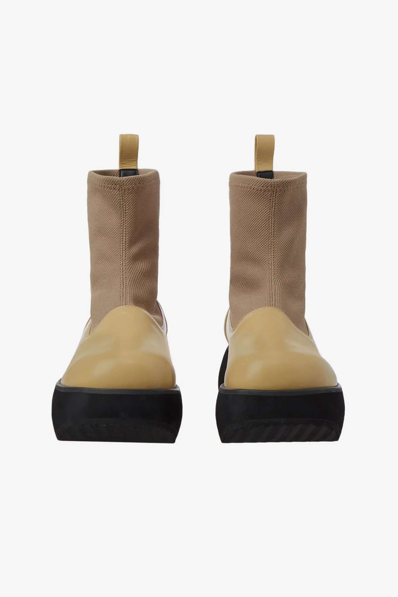 ROUND SQUARE PLATFORM BOOTS