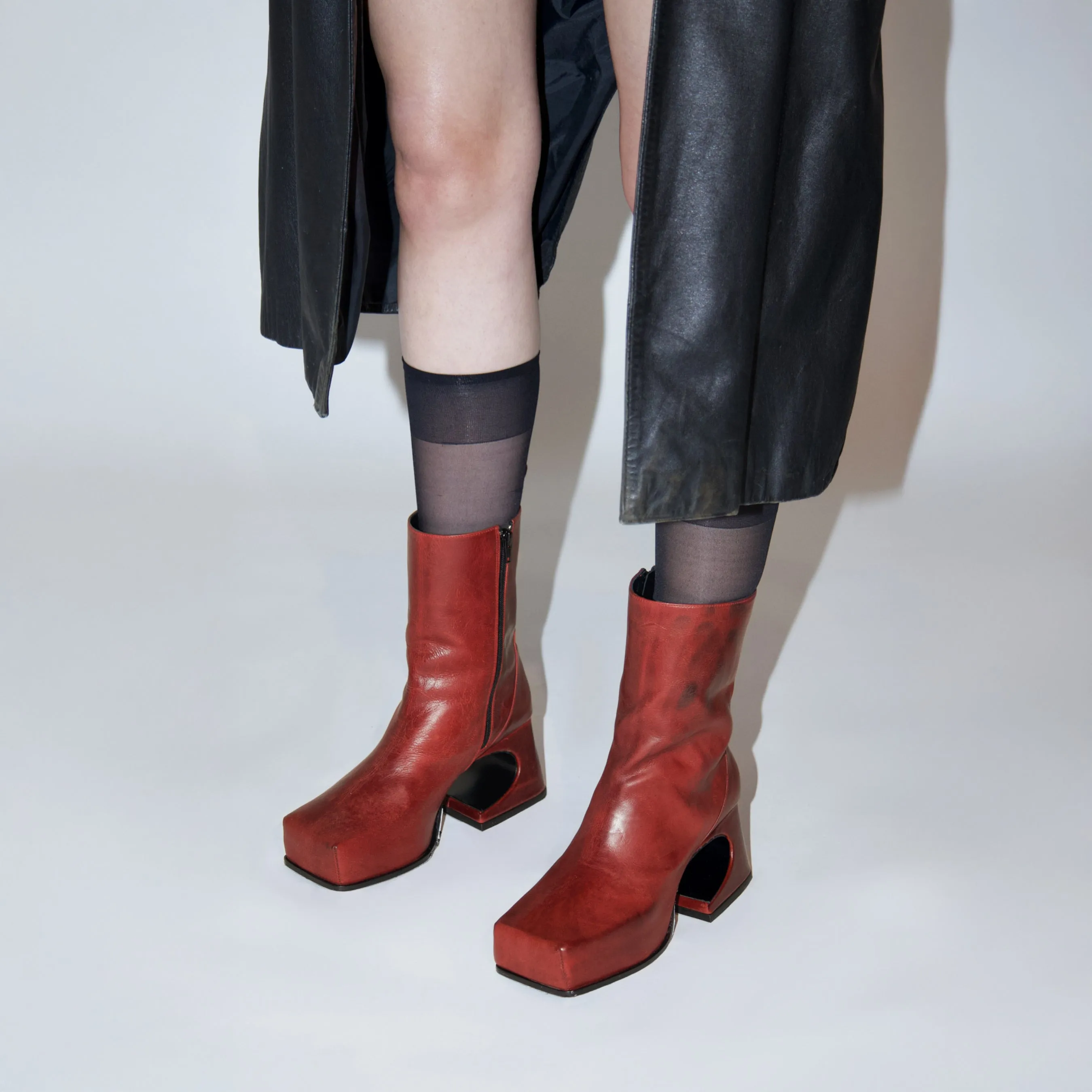 Vino Tinto Roxy Boots