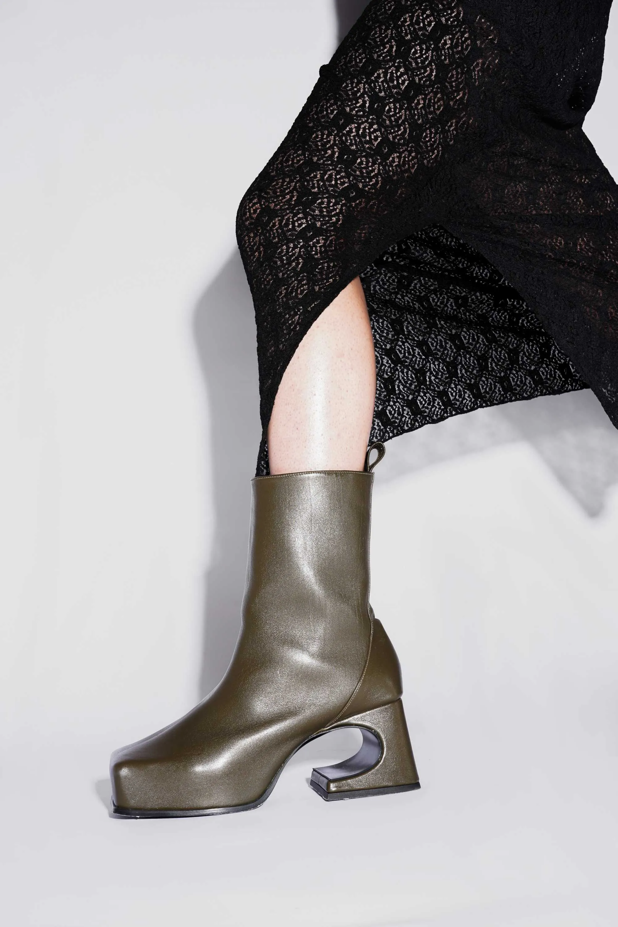 YOUR OLIVE TREE ROXY BOOTS